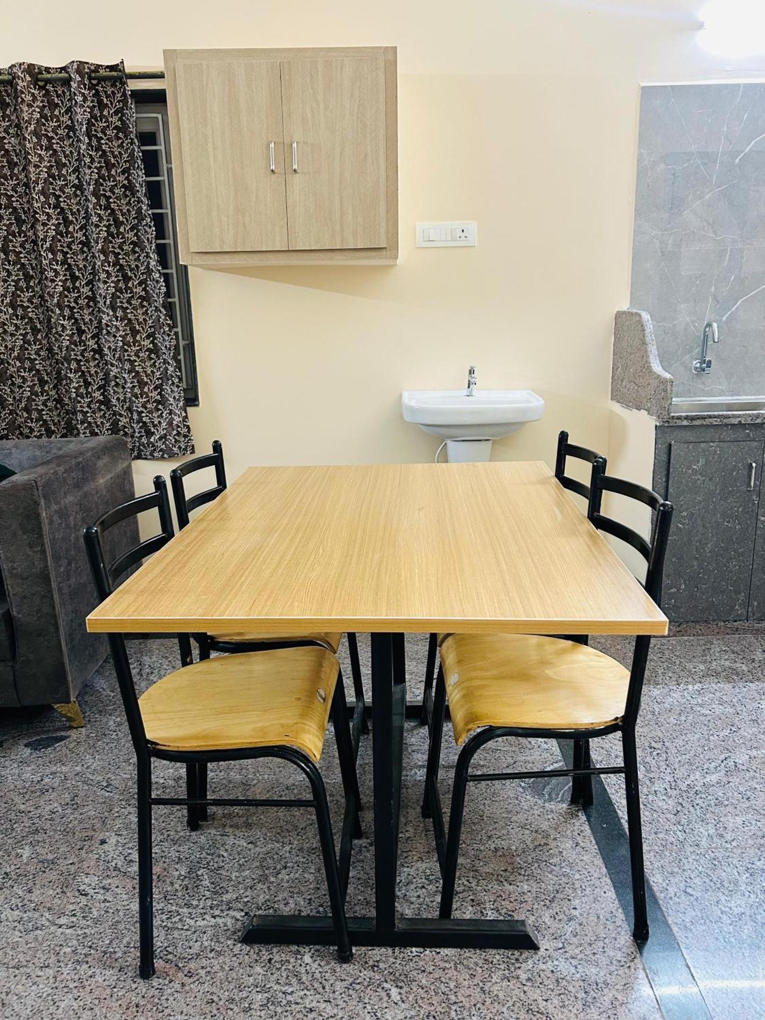 Y Stay Homestay Tirupati Bagian luar foto